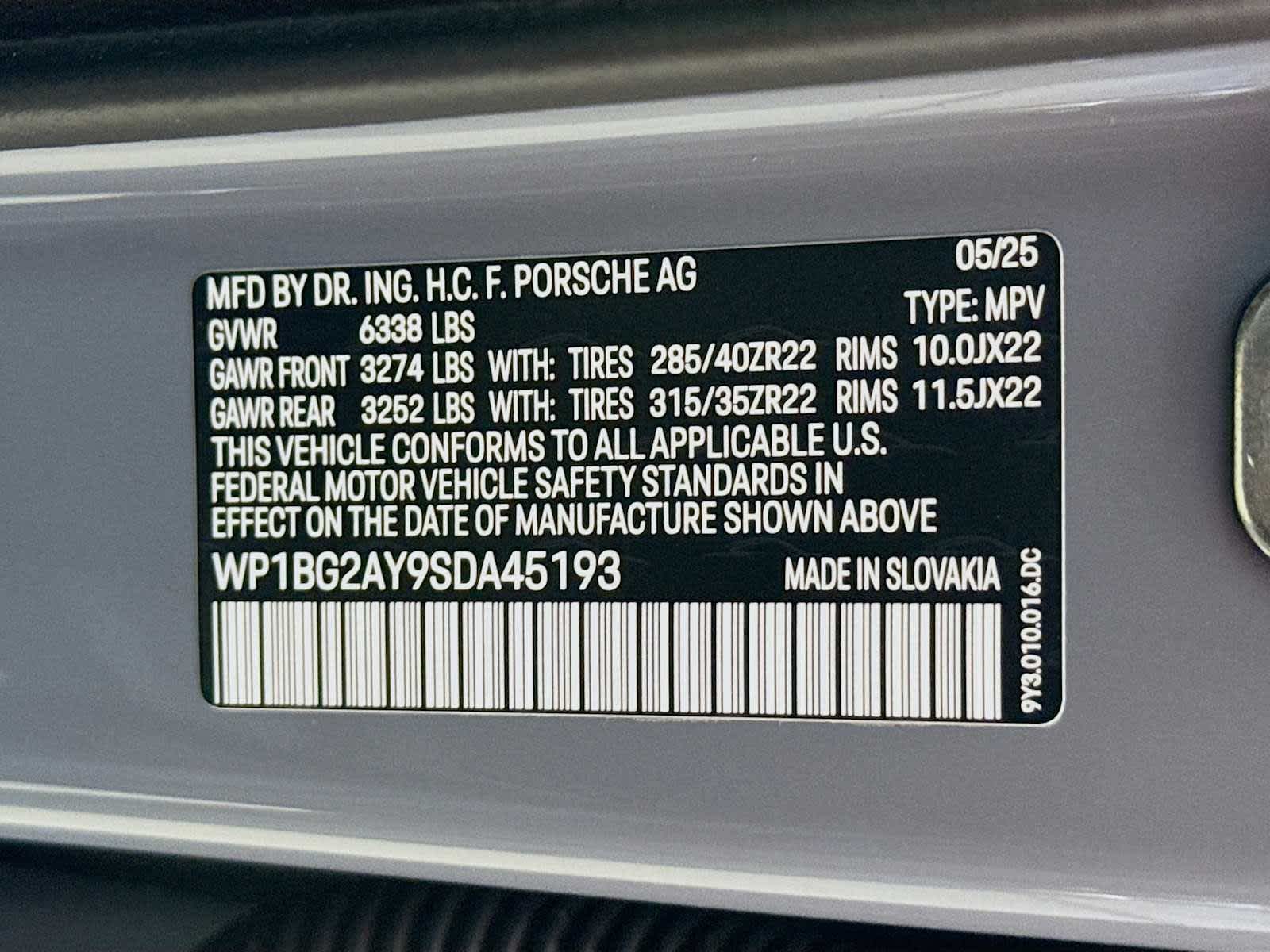 Thumbnail: 2025 Porsche Cayenne - 25