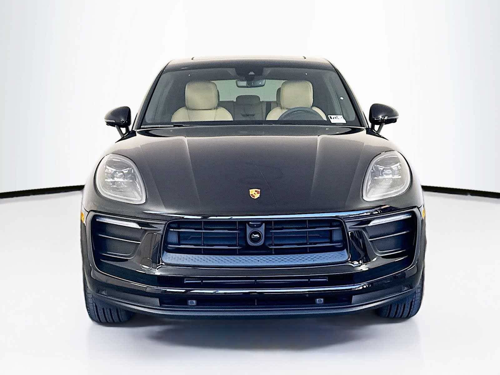 Thumbnail: 2026 Porsche Macan - 6