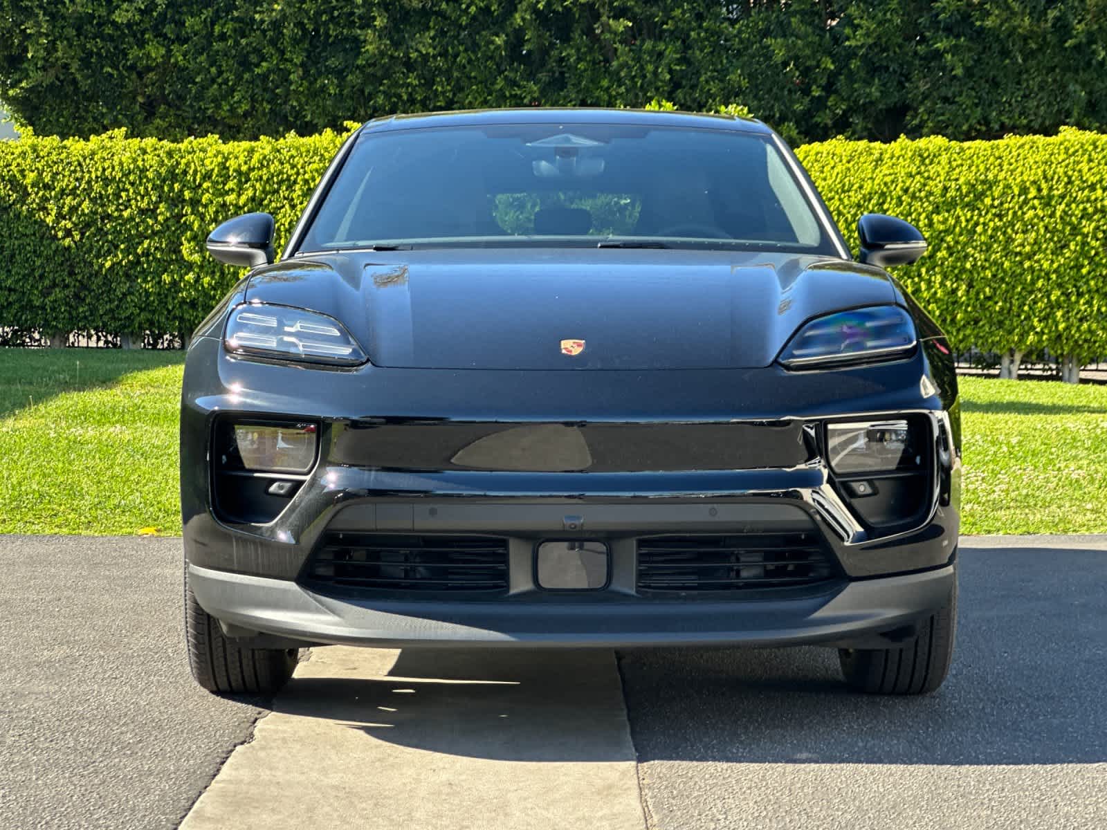 Thumbnail: 2026 Porsche Macan - 11