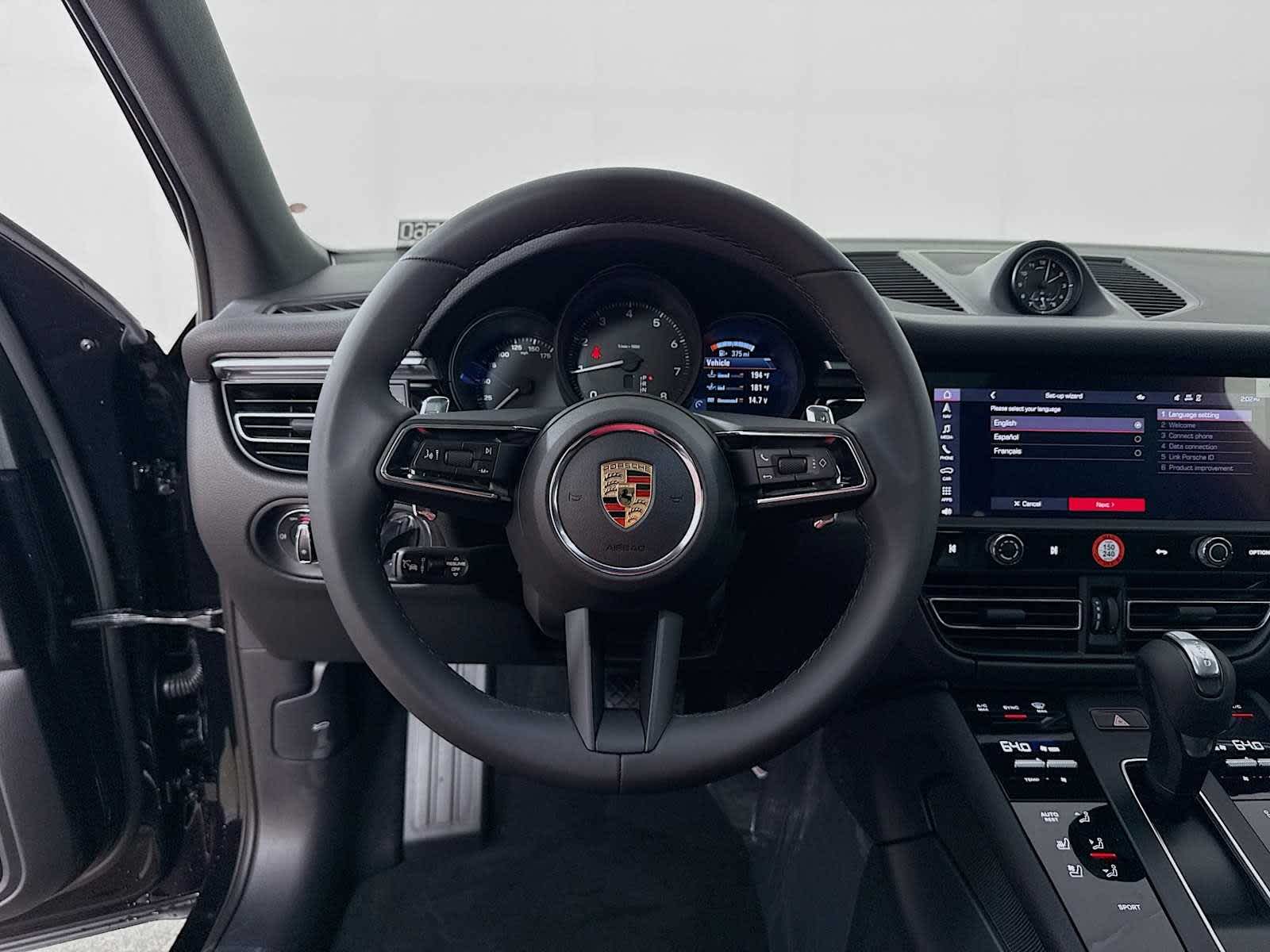 Thumbnail: 2026 Porsche Macan - 12