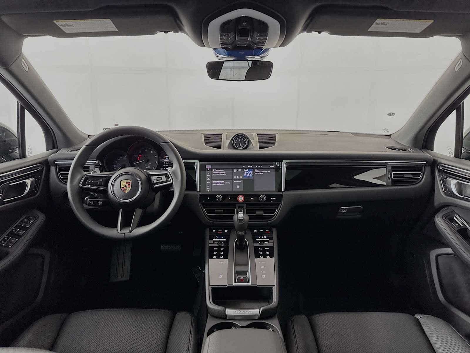 Thumbnail: 2026 Porsche Macan - 27