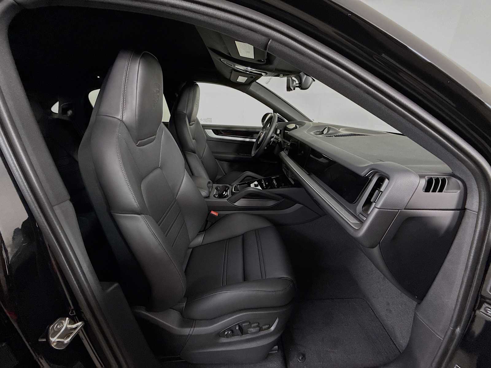 Thumbnail: 2026 Porsche Cayenne - 21