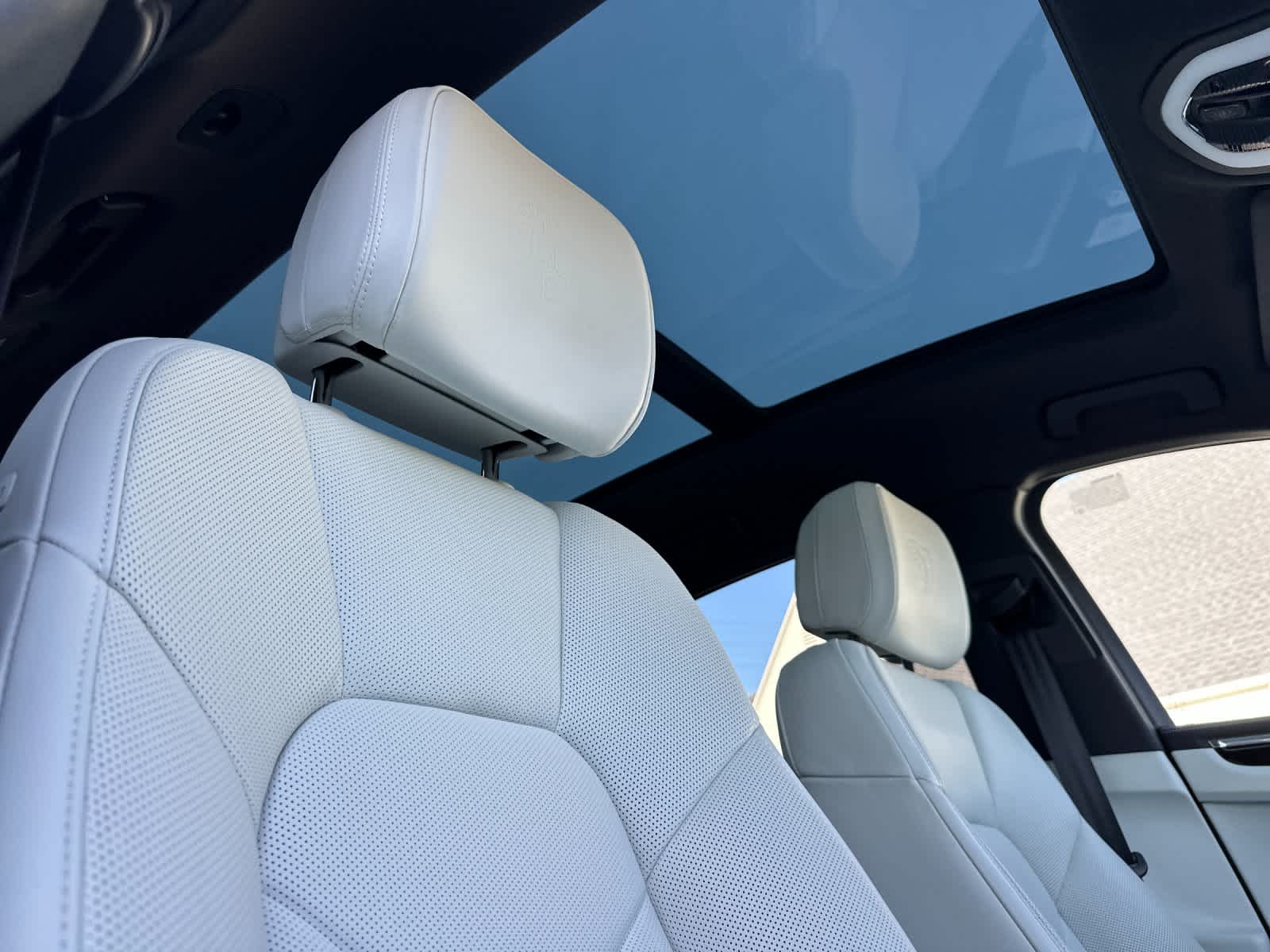 Thumbnail: 2025 Porsche Macan - 18