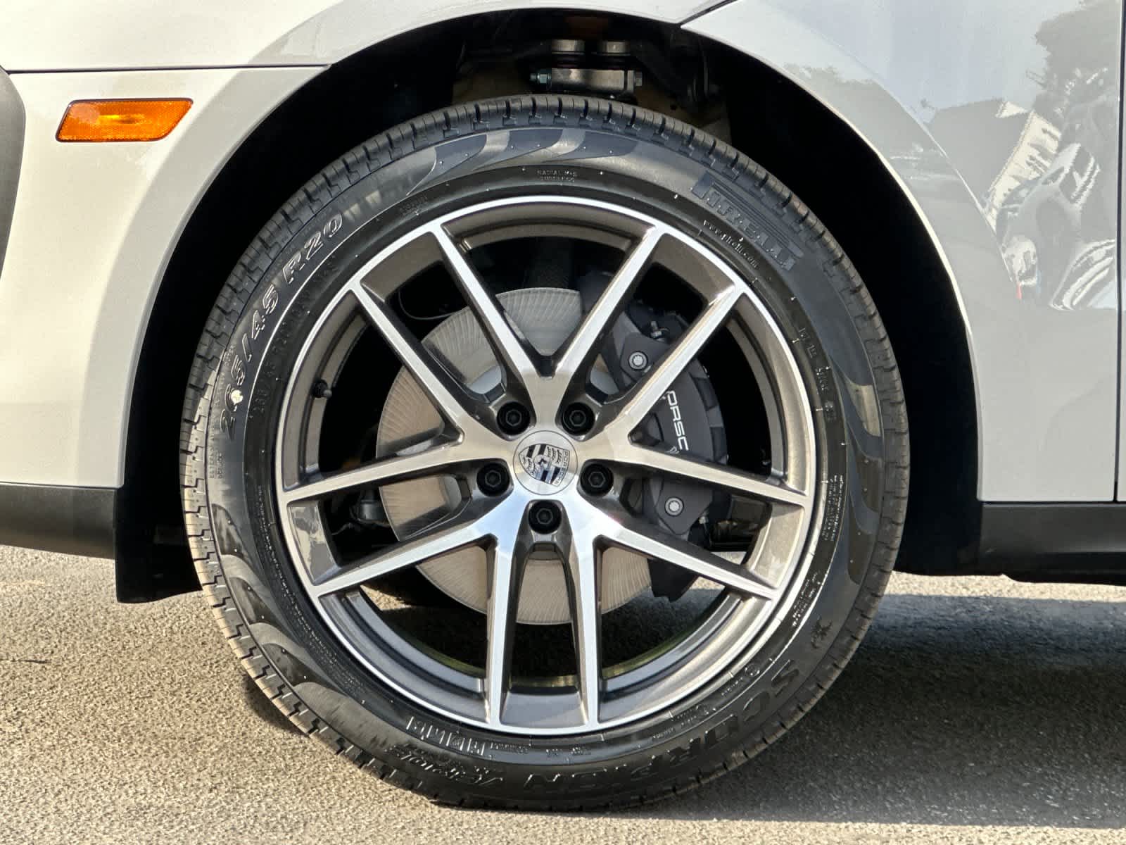 Thumbnail: 2026 Porsche Macan - 30