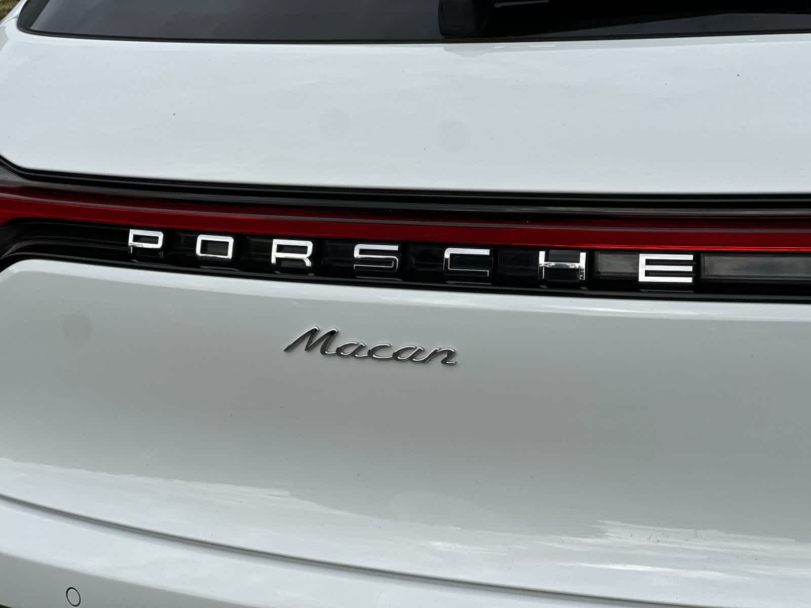 Thumbnail: 2025 Porsche Macan - 31