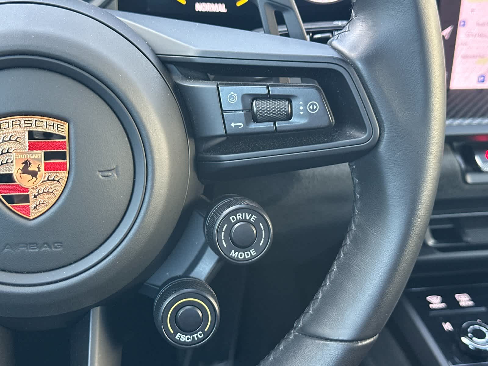 Thumbnail: 2025 Porsche 911 - 22