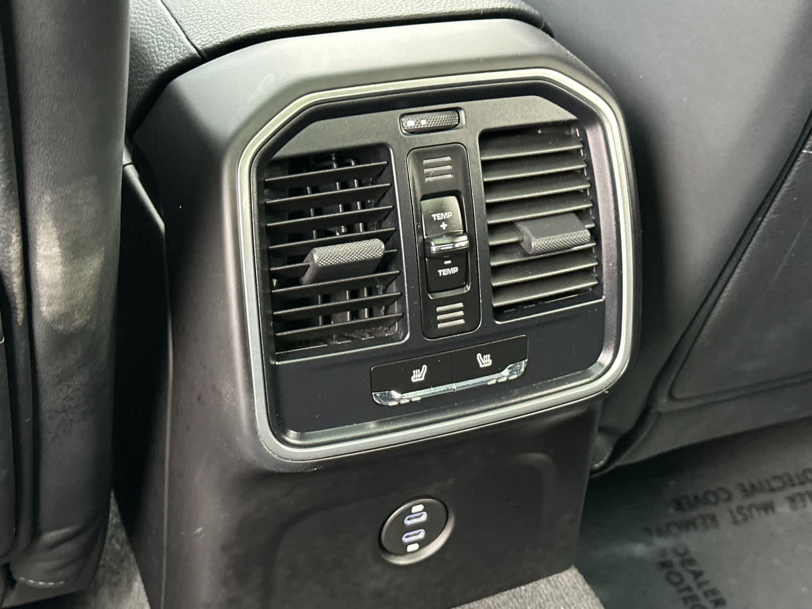 Thumbnail: 2025 Porsche Macan - 14