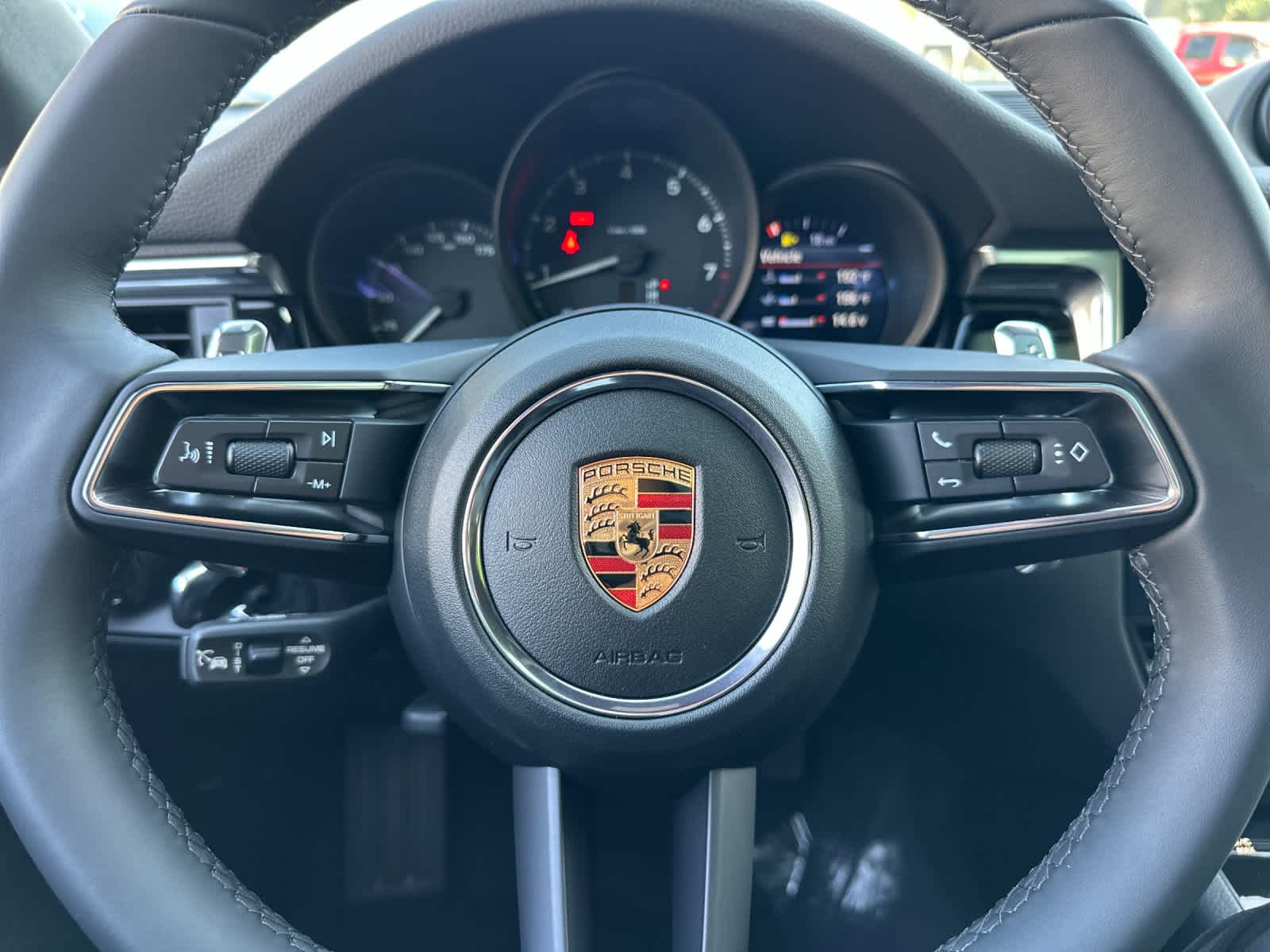 Thumbnail: 2026 Porsche Macan - 26