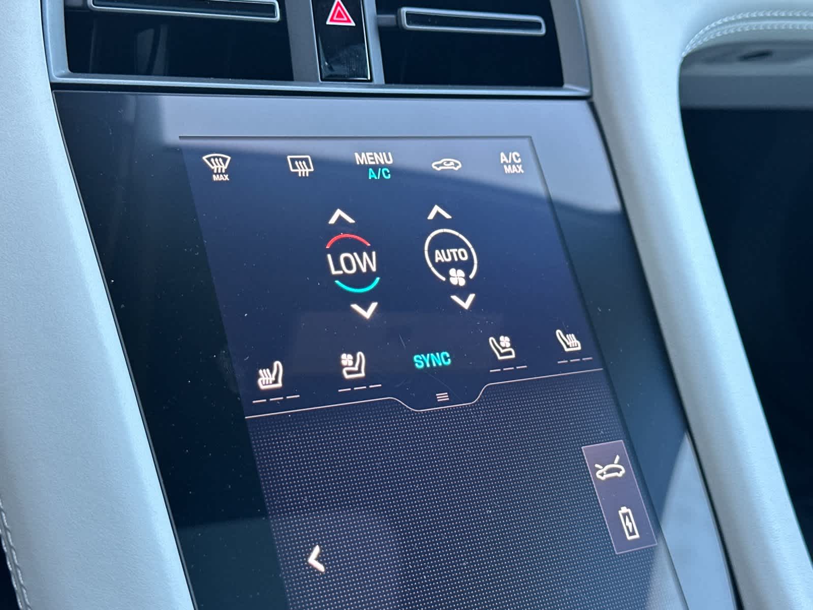 Thumbnail: 2026 Porsche Taycan - 23