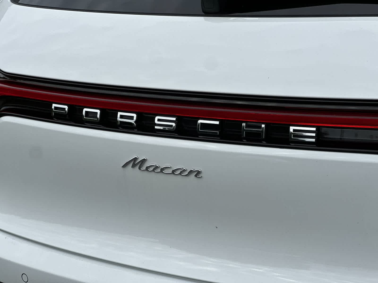 Thumbnail: 2025 Porsche Macan - 31
