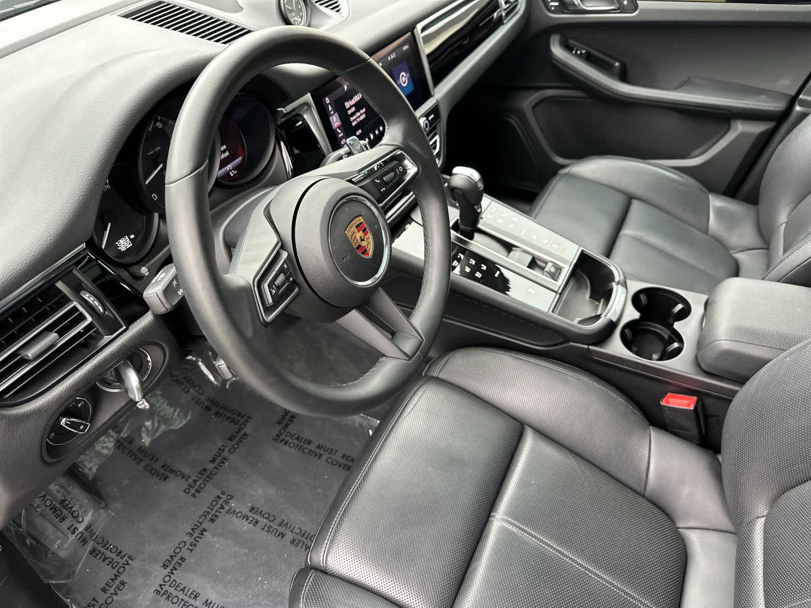 Thumbnail: 2025 Porsche Macan - 4