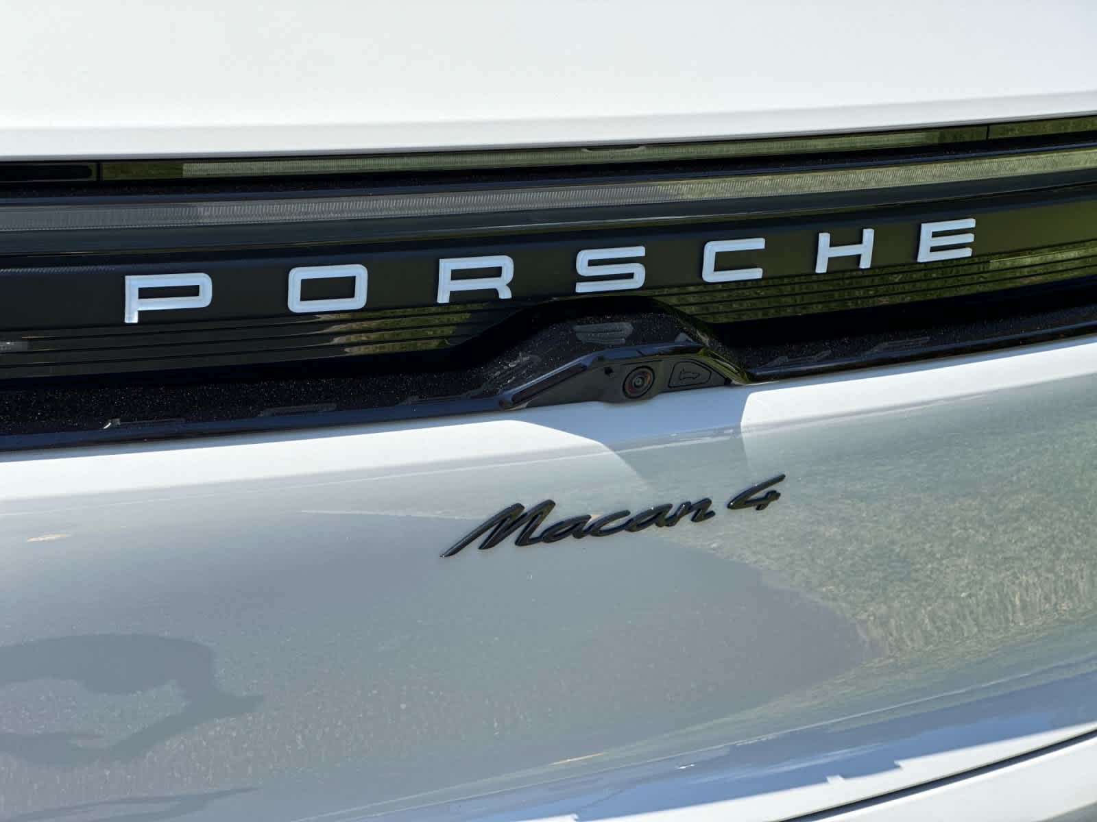 Thumbnail: 2026 Porsche Macan - 33