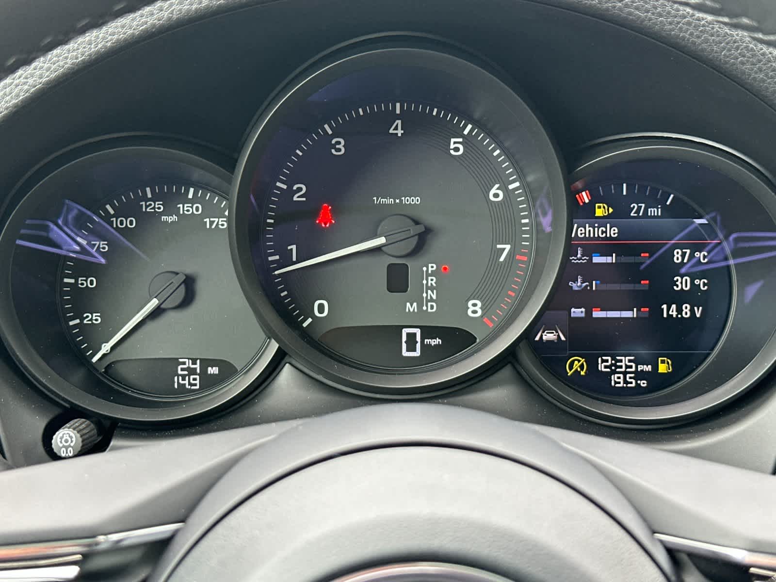 Thumbnail: 2026 Porsche Macan - 29