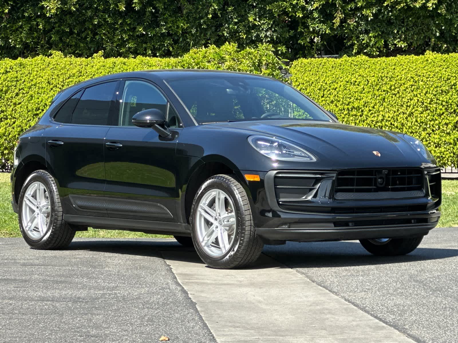 Thumbnail: 2025 Porsche Macan - 10