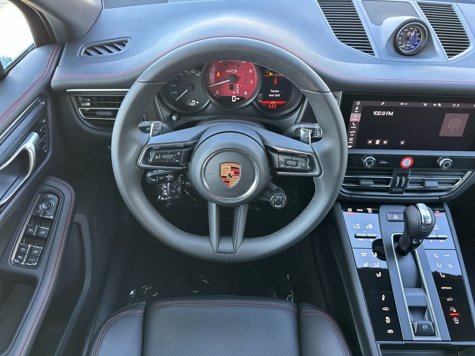 Thumbnail: 2026 Porsche Macan - 15