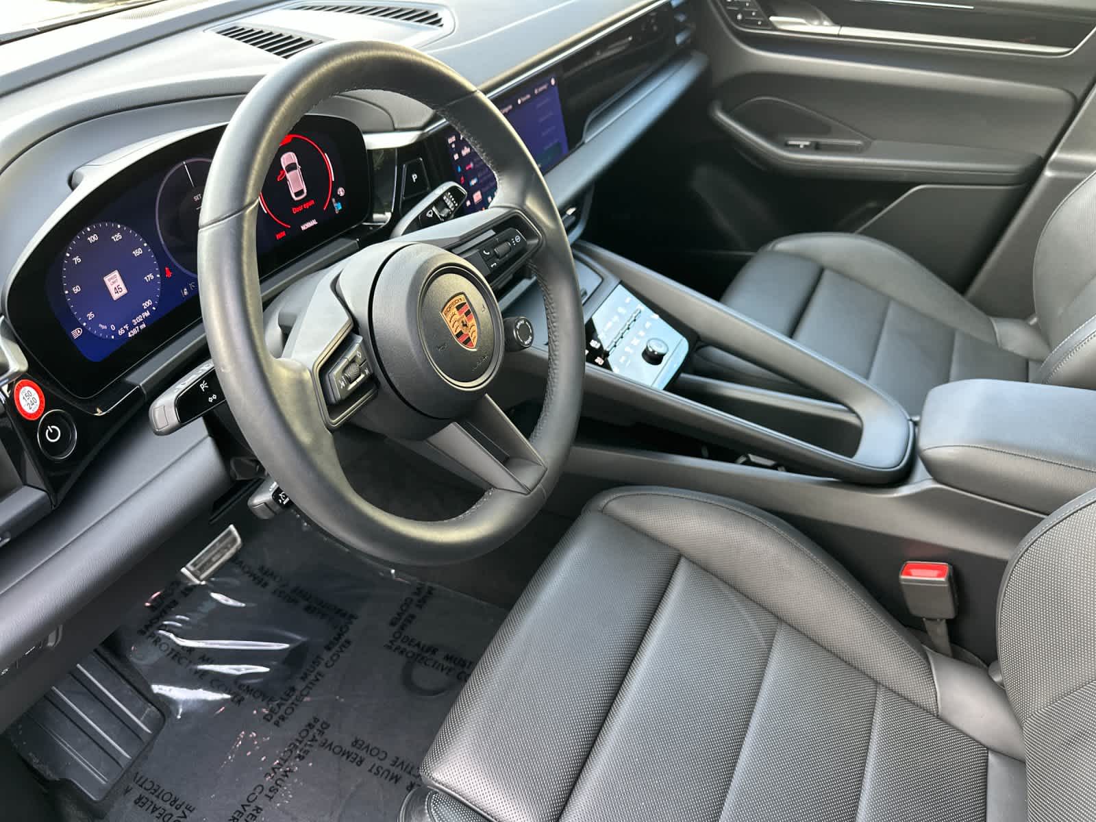 Thumbnail: 2025 Porsche Macan - 4