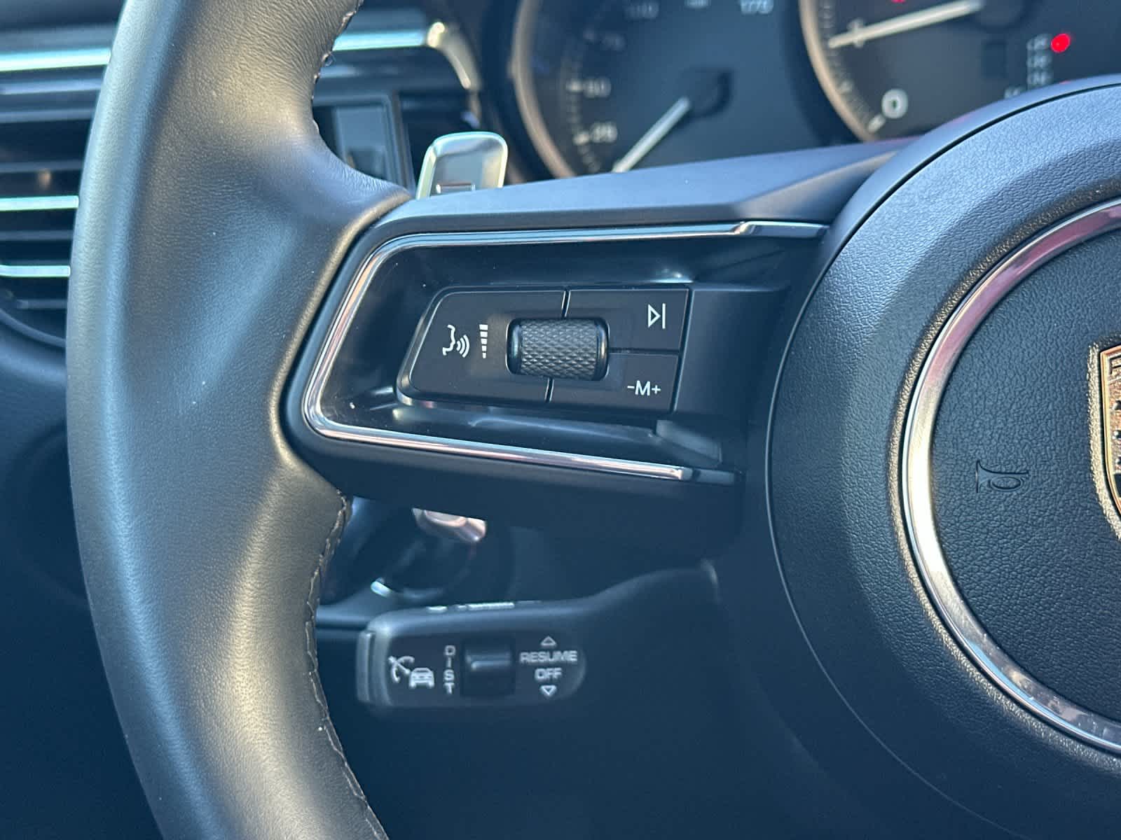 Thumbnail: 2025 Porsche Macan - 27