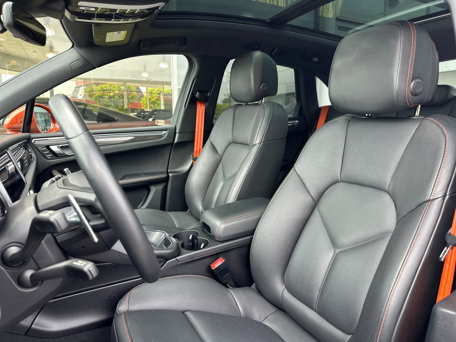 Thumbnail: 2022 Porsche Macan - 5