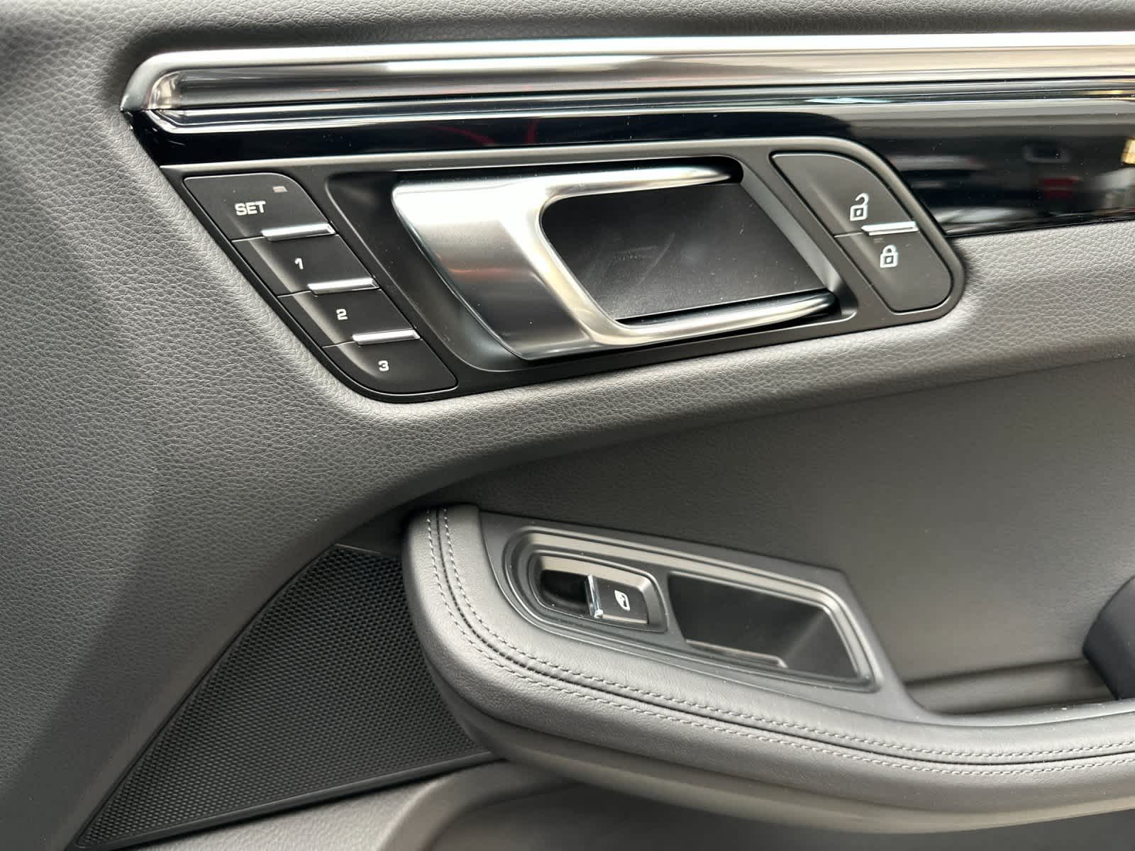 Thumbnail: 2026 Porsche Macan - 19