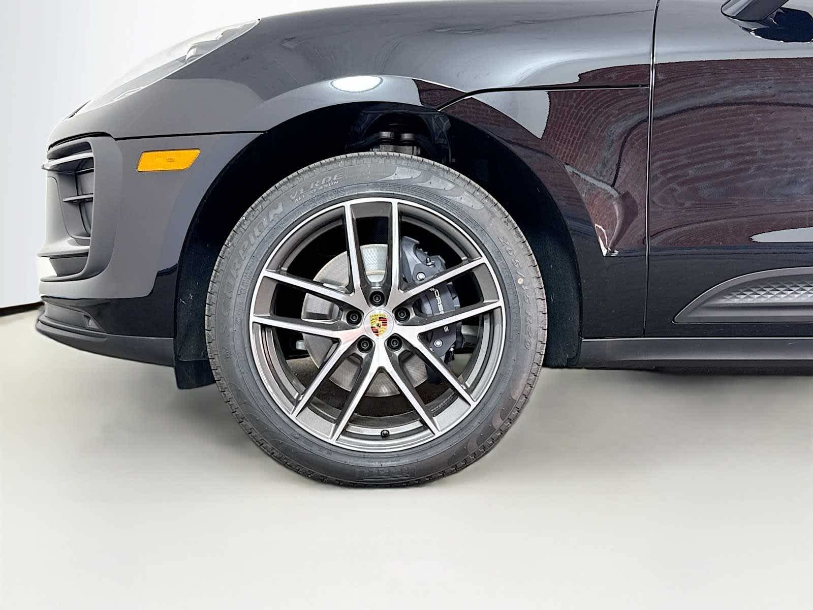 Thumbnail: 2026 Porsche Macan - 24