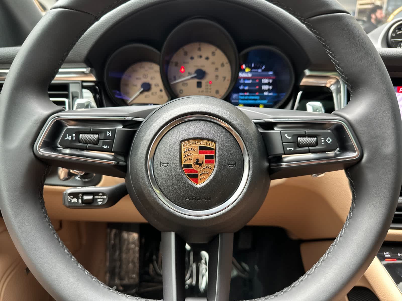 Thumbnail: 2026 Porsche Macan - 26