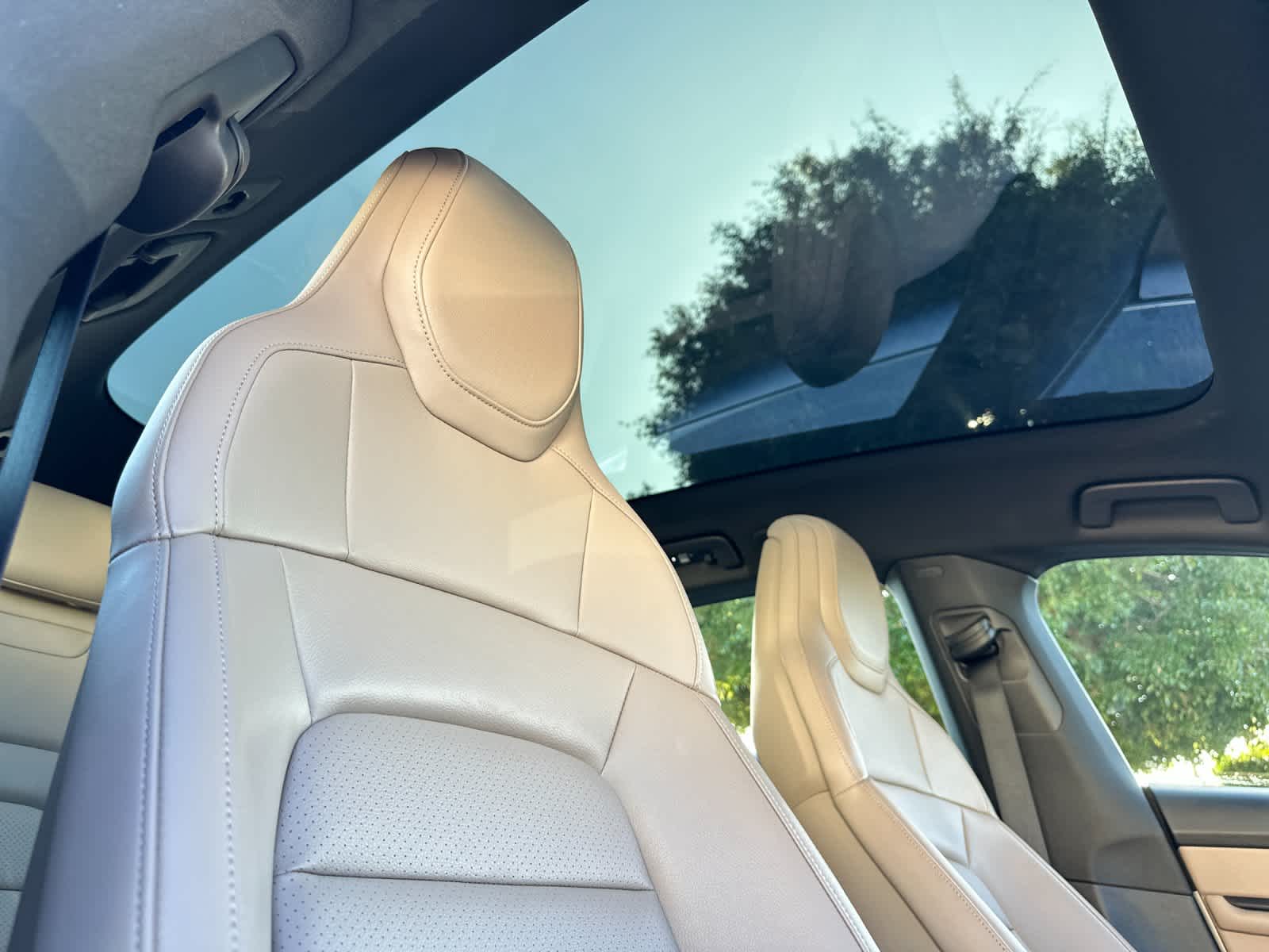 Thumbnail: 2024 Porsche Taycan - 17