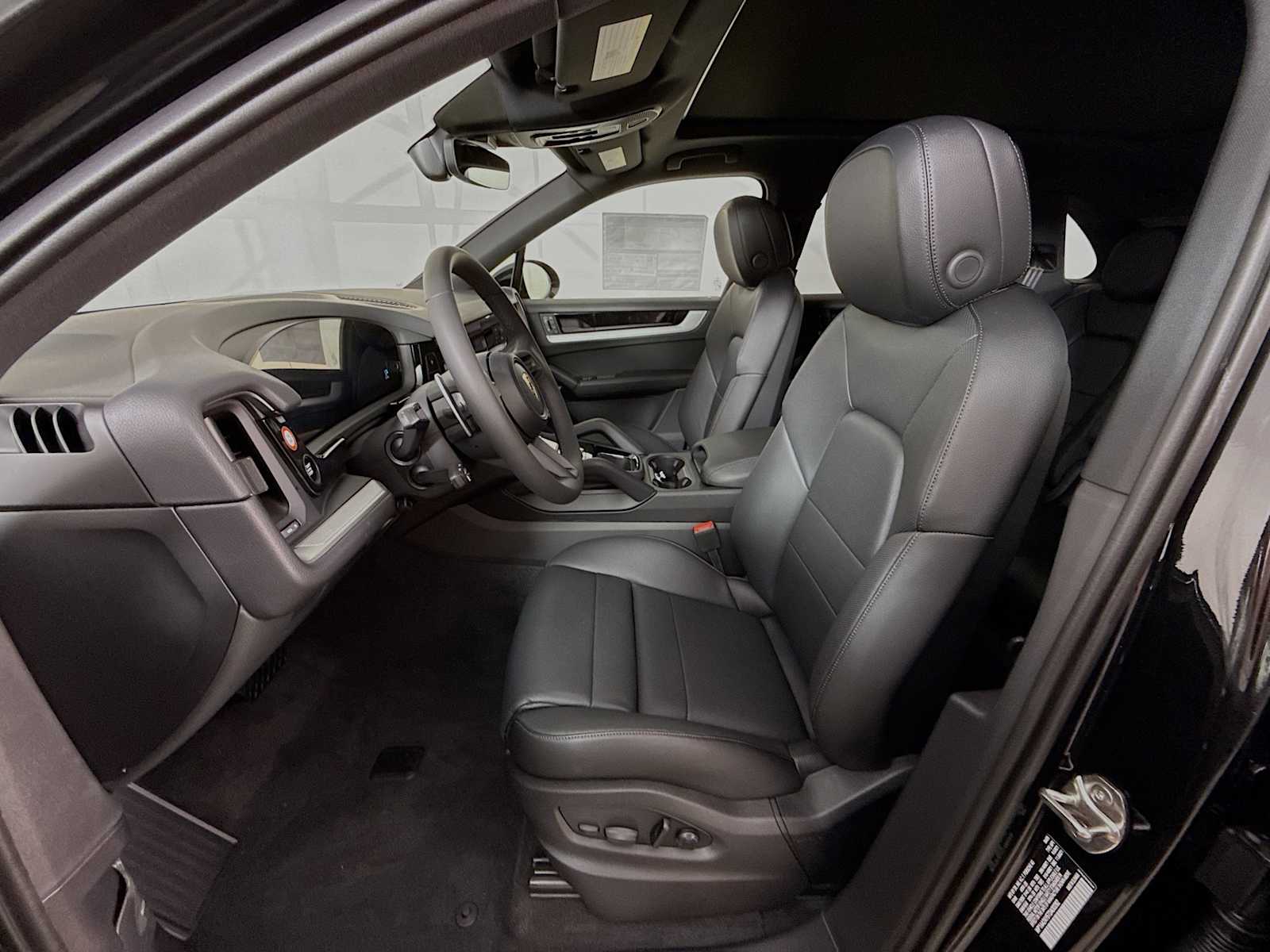 Thumbnail: 2026 Porsche Cayenne - 5