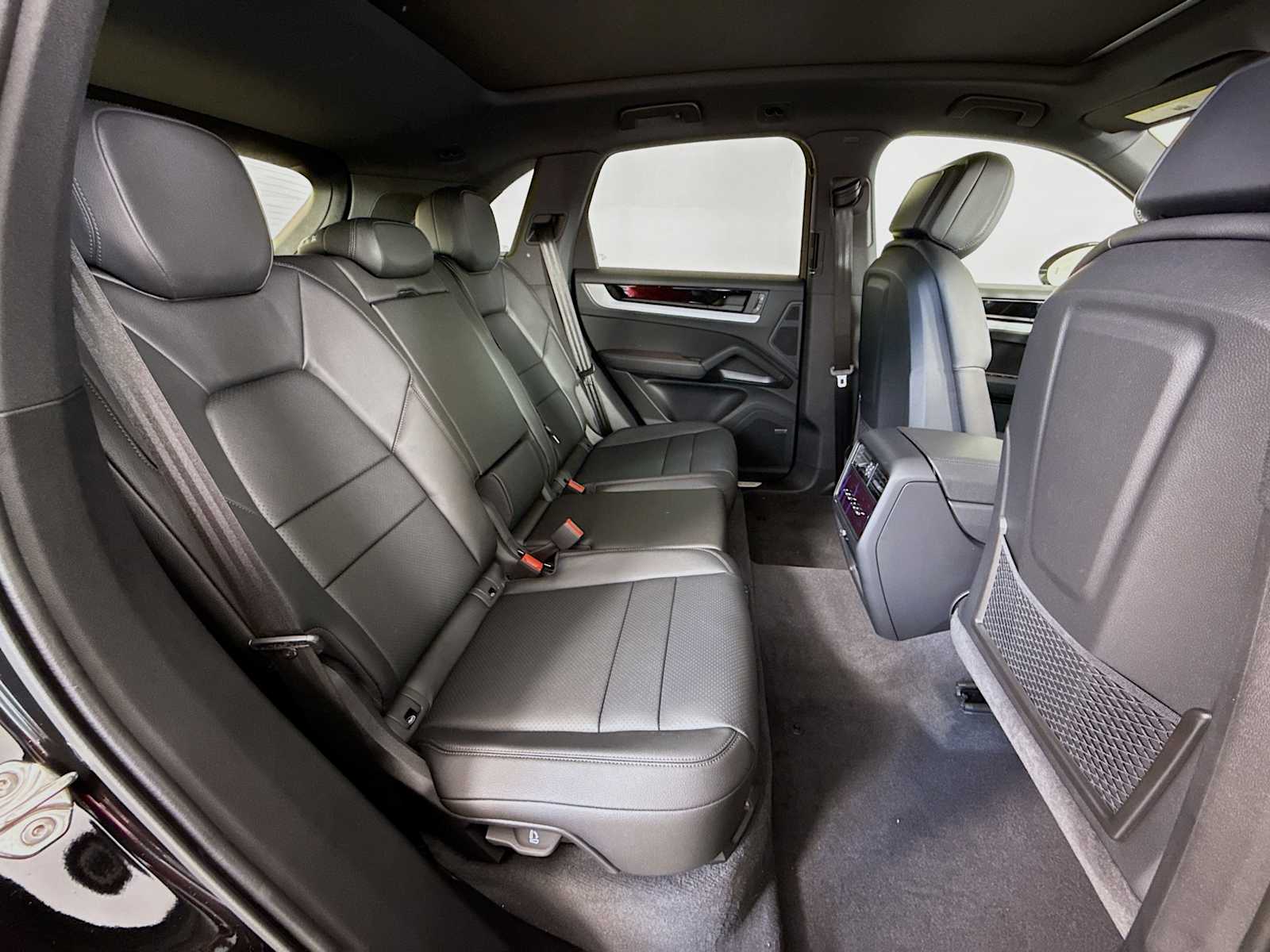 Thumbnail: 2026 Porsche Cayenne - 20