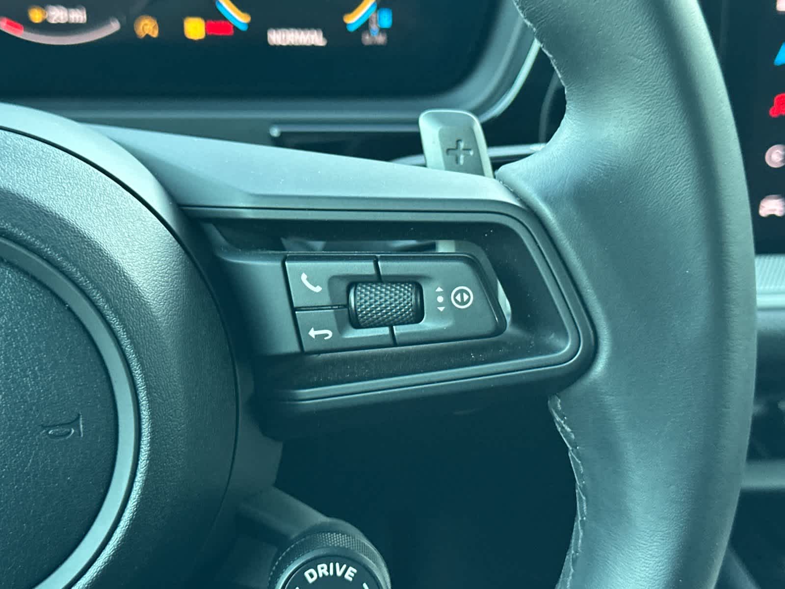 Thumbnail: 2025 Porsche Cayenne - 28