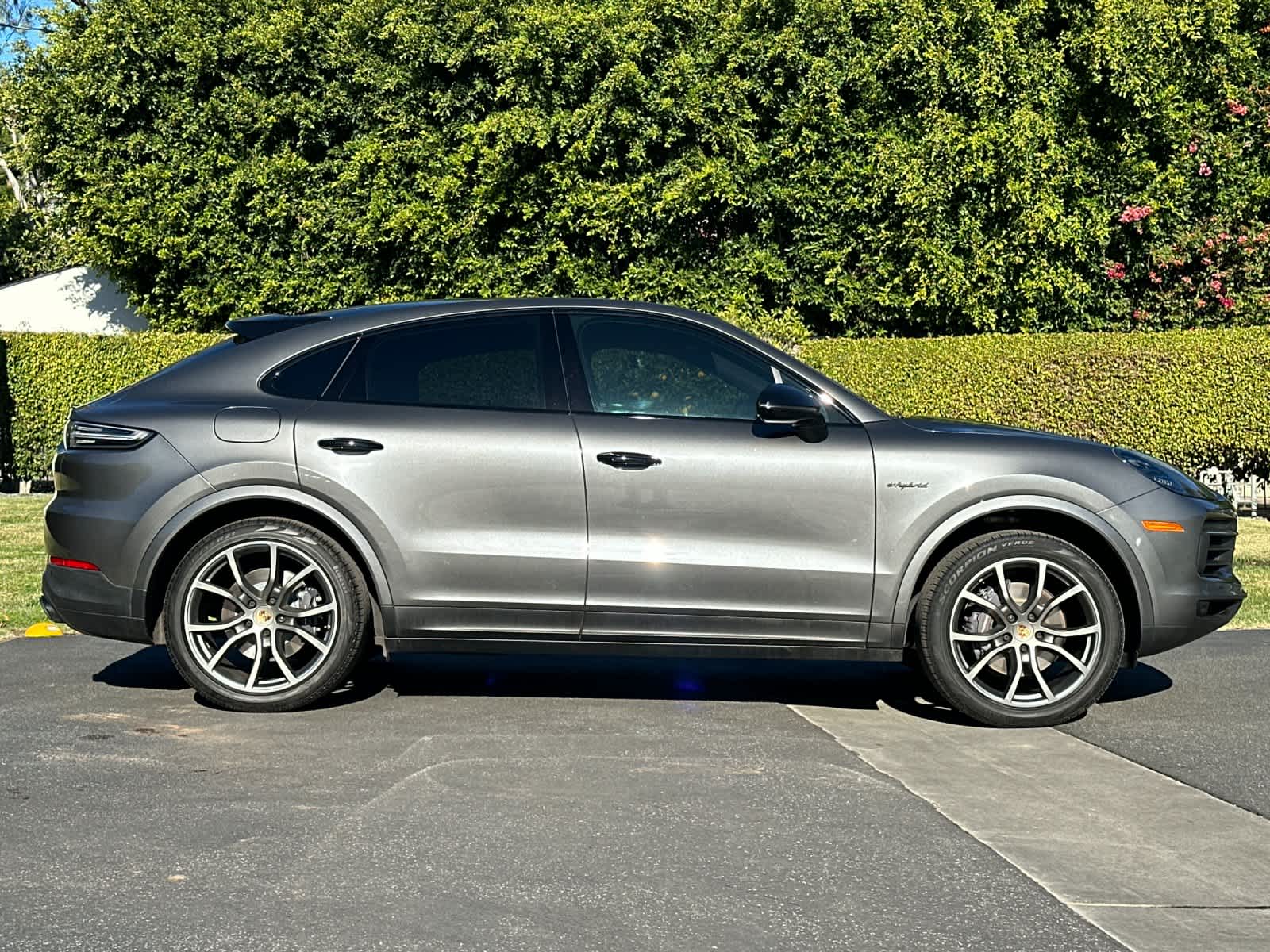 Thumbnail: 2022 Porsche Cayenne - 18