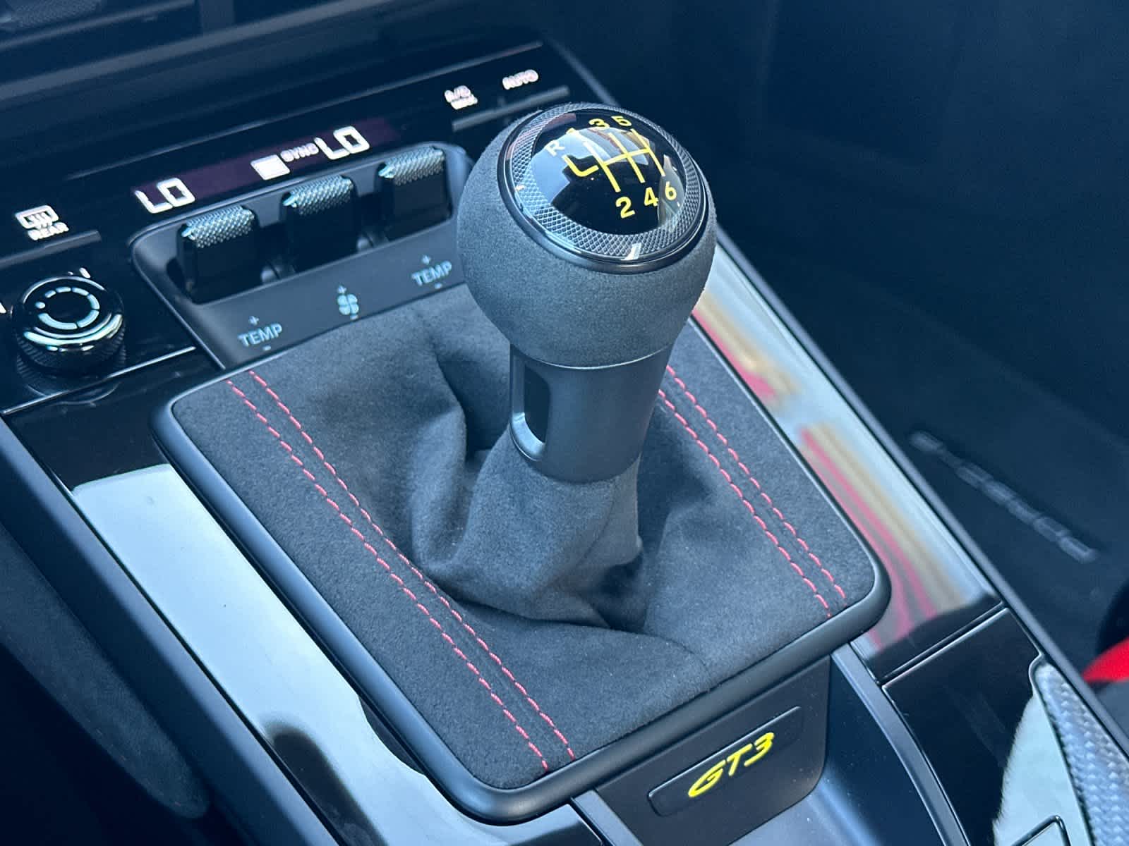 Thumbnail: 2025 Porsche 911 - 19