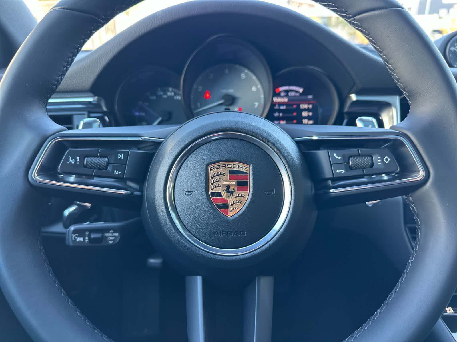 Thumbnail: 2026 Porsche Macan - 26