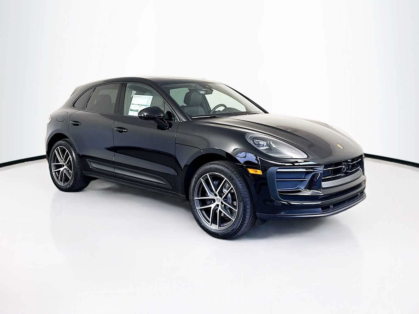 Thumbnail: 2026 Porsche Macan - 7