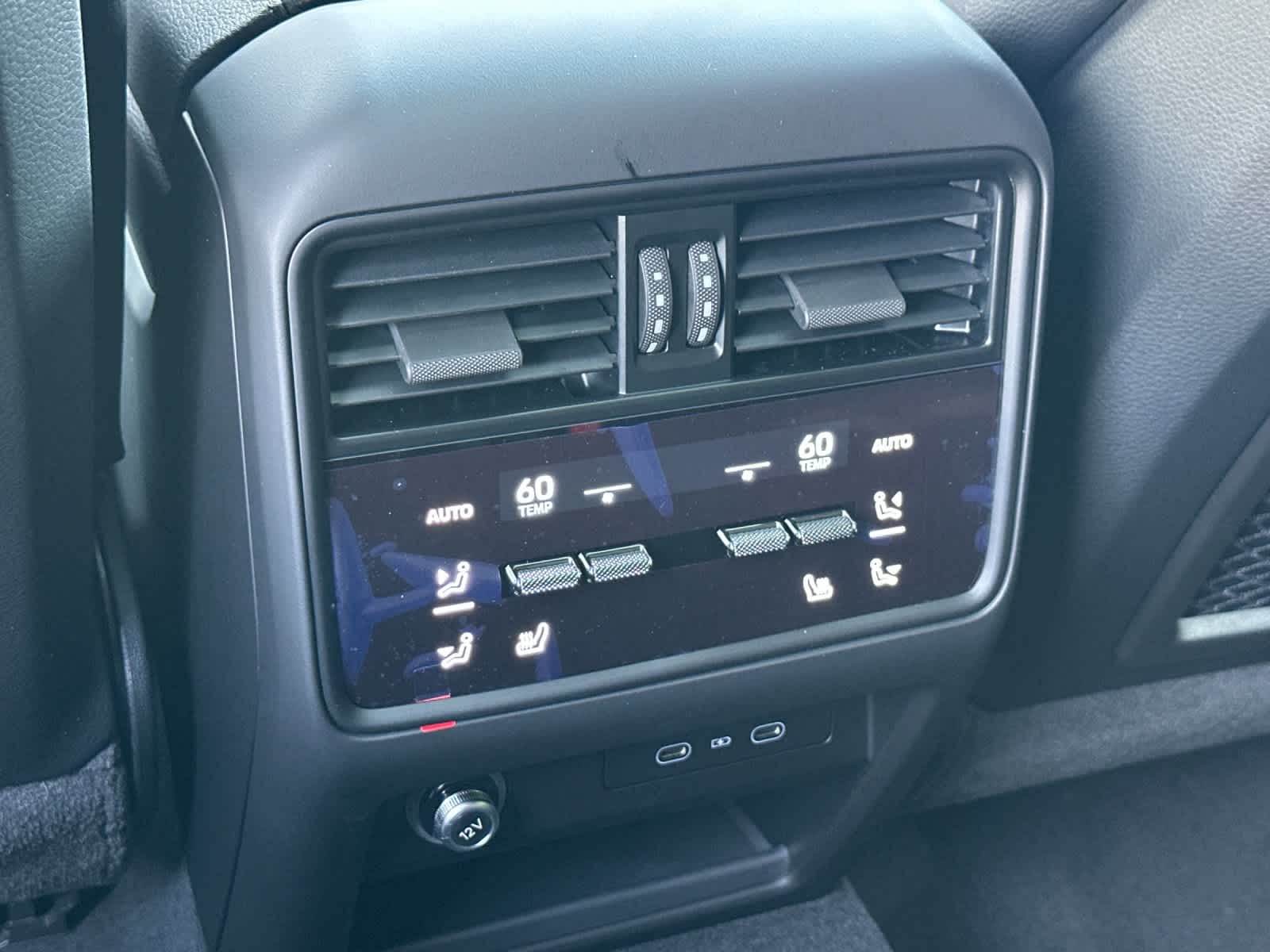 Thumbnail: 2026 Porsche Cayenne - 14