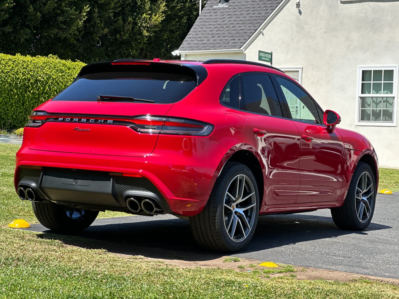 Thumbnail: 2026 Porsche Macan - 8