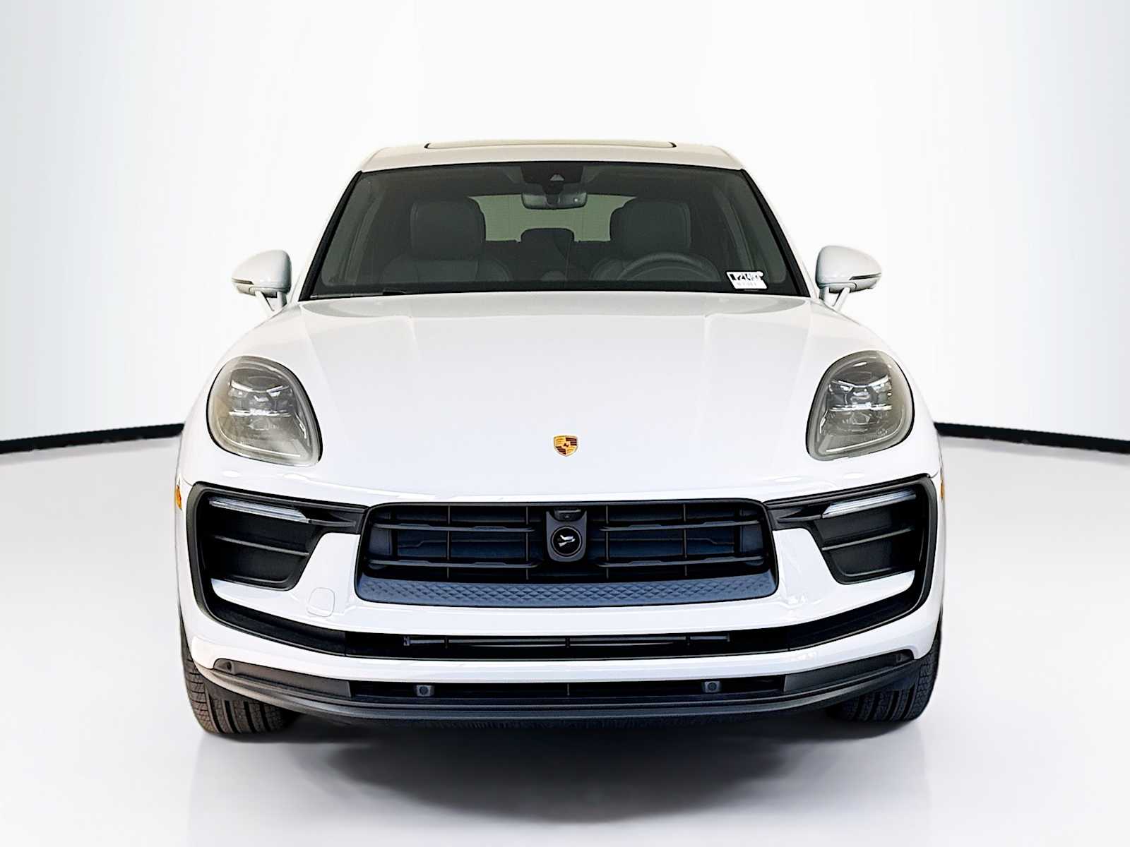 Thumbnail: 2026 Porsche Macan - 6