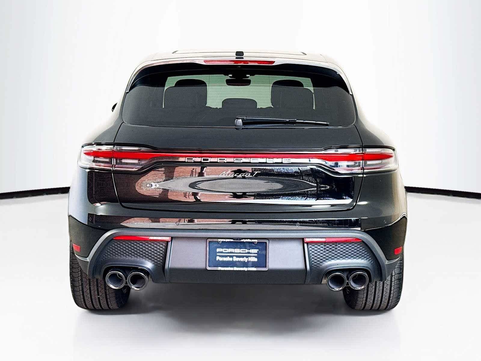 Thumbnail: 2025 Porsche Macan - 38