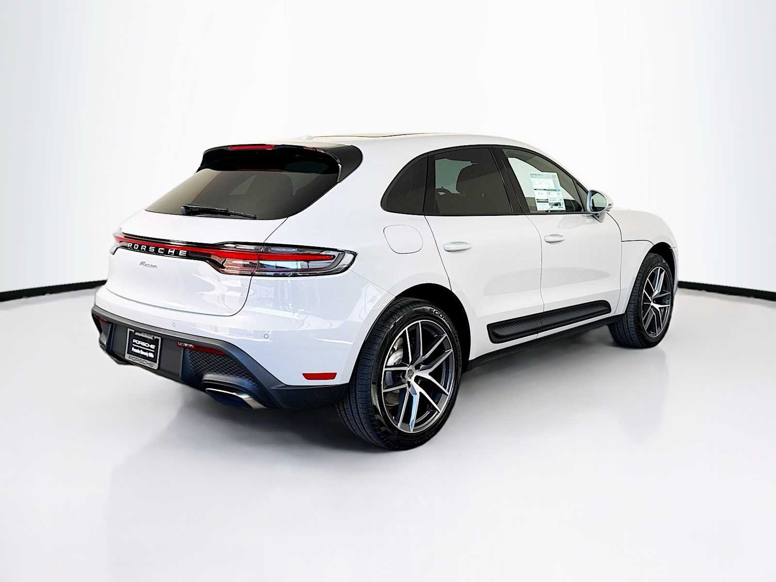 Thumbnail: 2026 Porsche Macan - 9