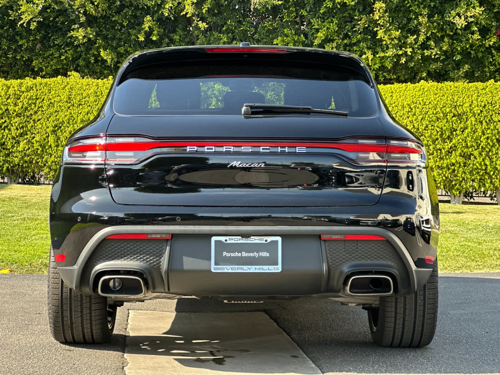 Thumbnail: 2026 Porsche Macan - 7