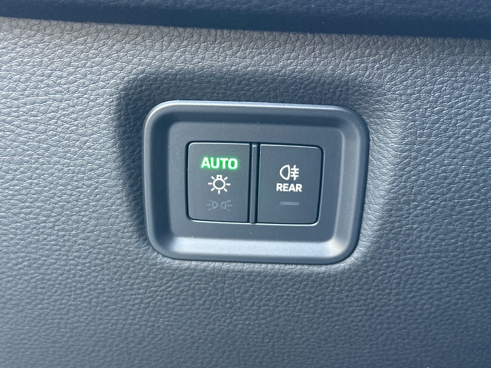 Thumbnail: 2026 Porsche Cayenne - 31