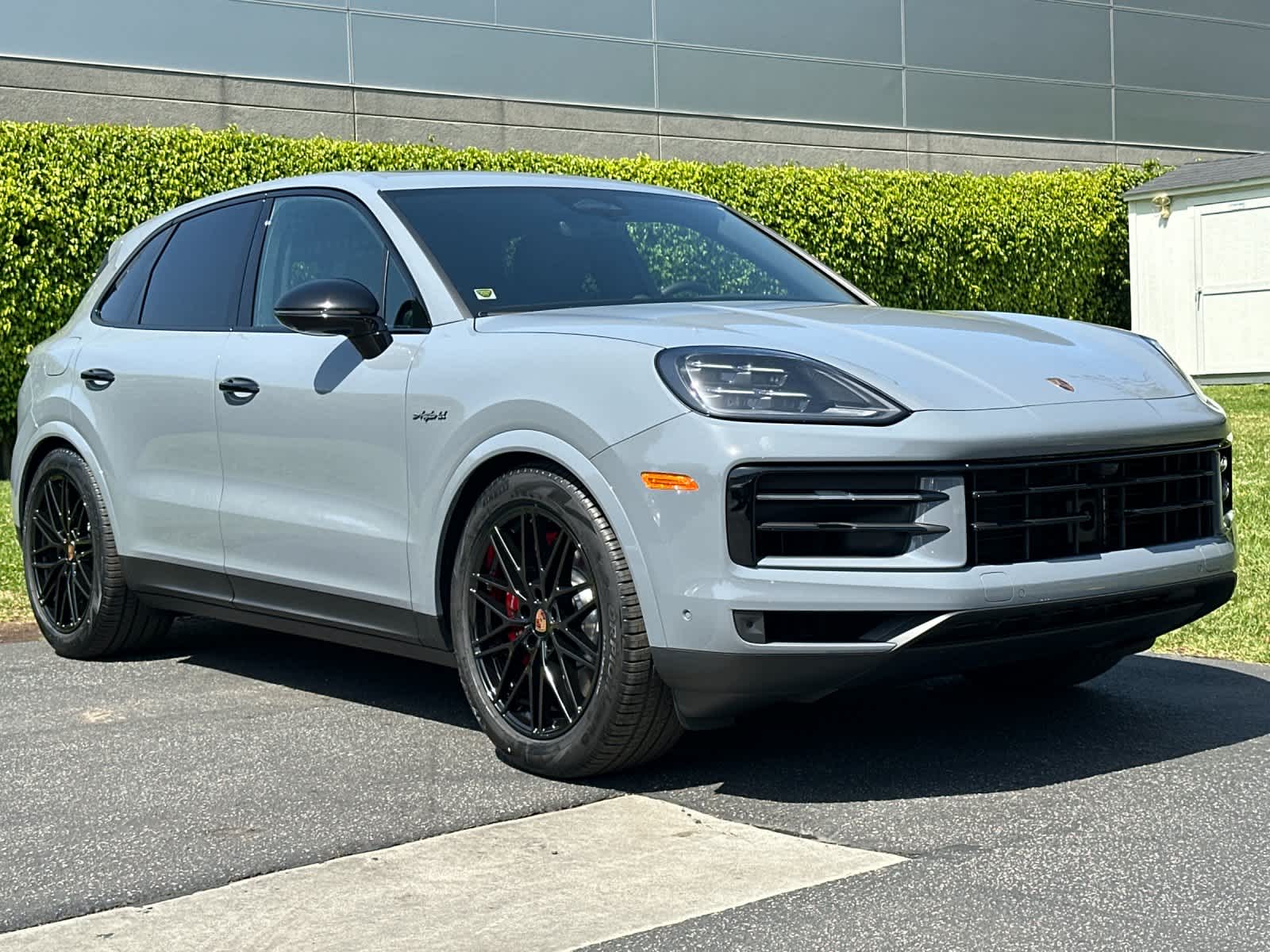 Thumbnail: 2026 Porsche Cayenne - 10
