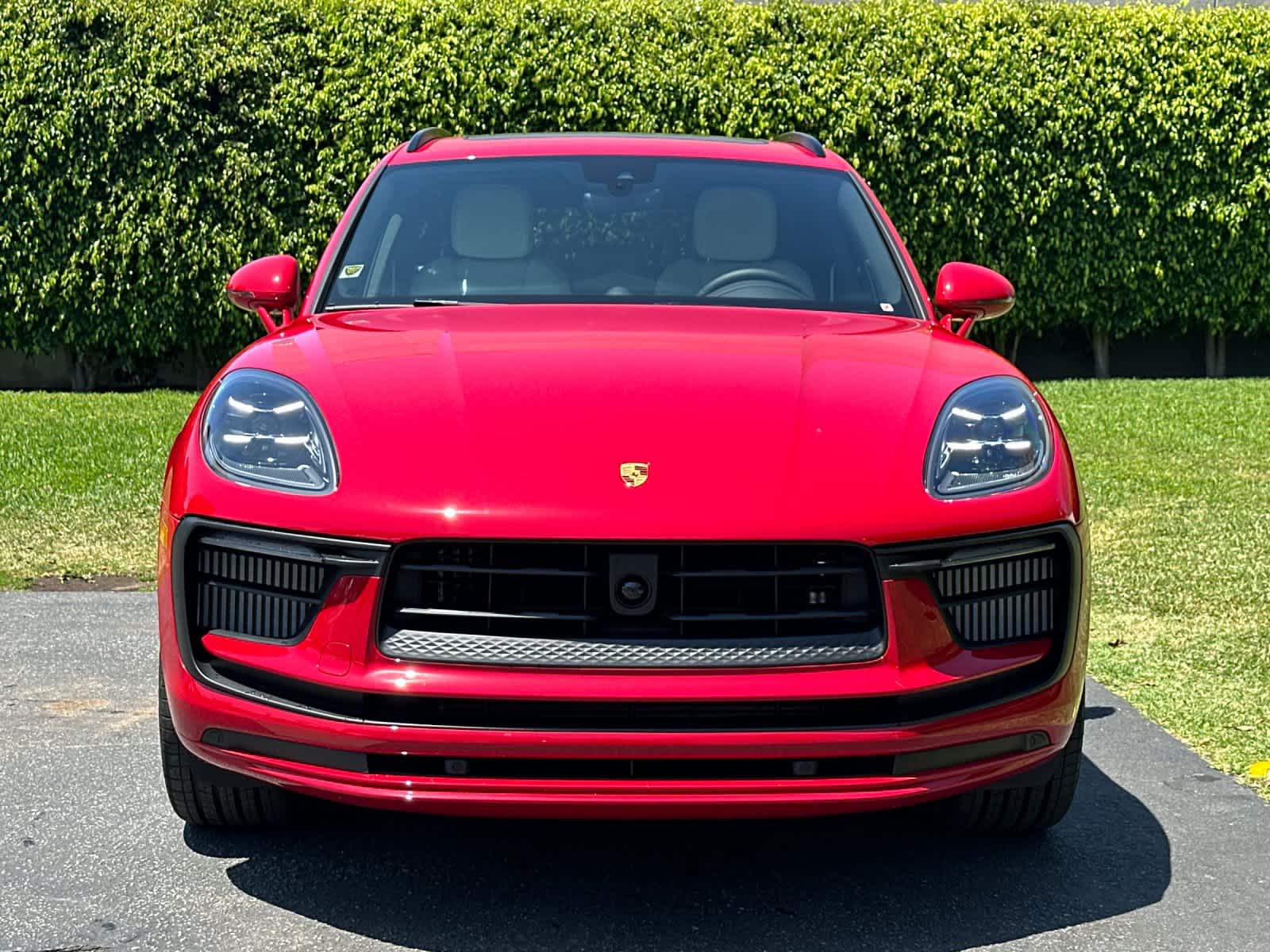 Thumbnail: 2026 Porsche Macan - 11