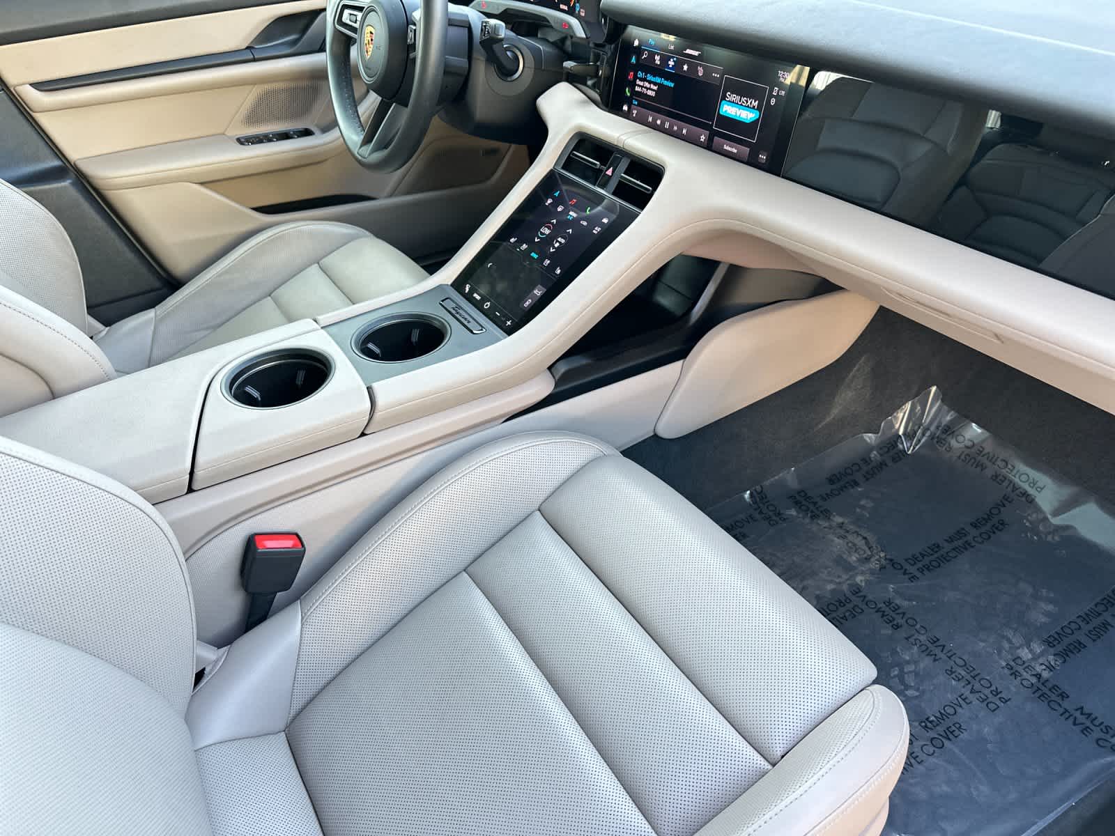 Thumbnail: 2022 Porsche Taycan - 16