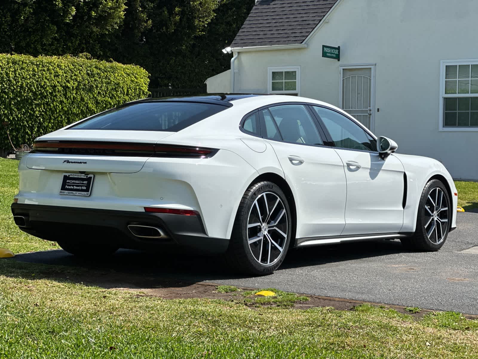 Thumbnail: 2026 Porsche Panamera - 8
