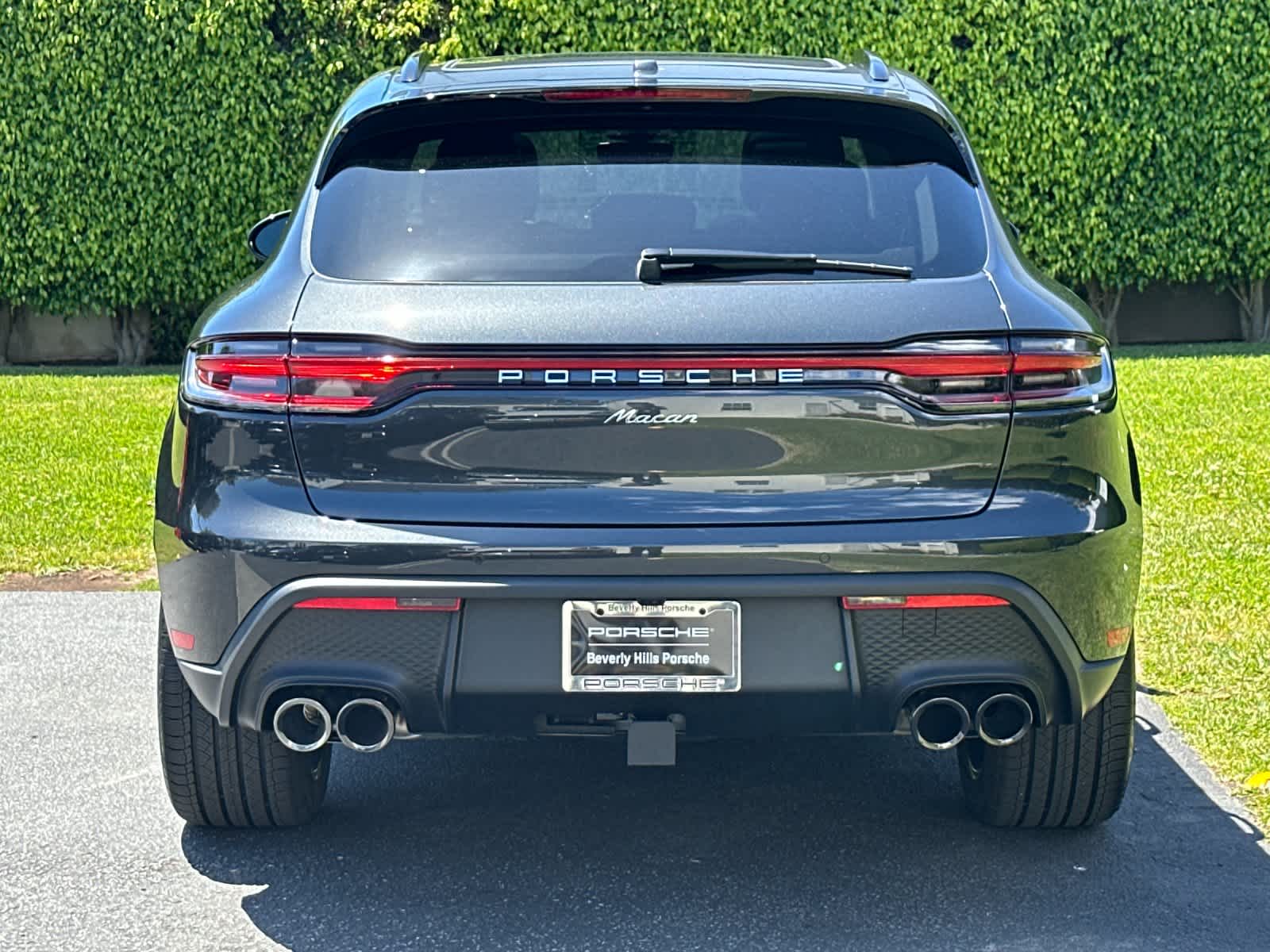 Thumbnail: 2026 Porsche Macan - 7
