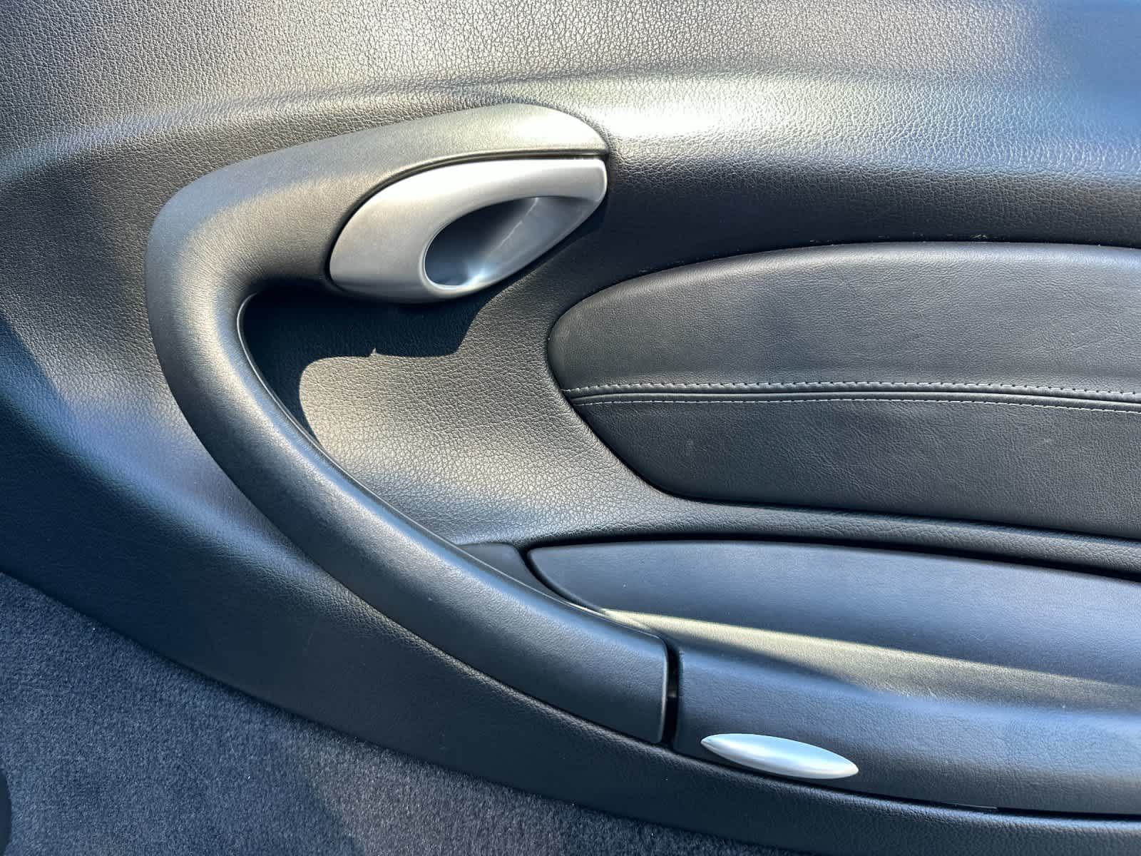 Thumbnail: 2001 Porsche 911 - 14