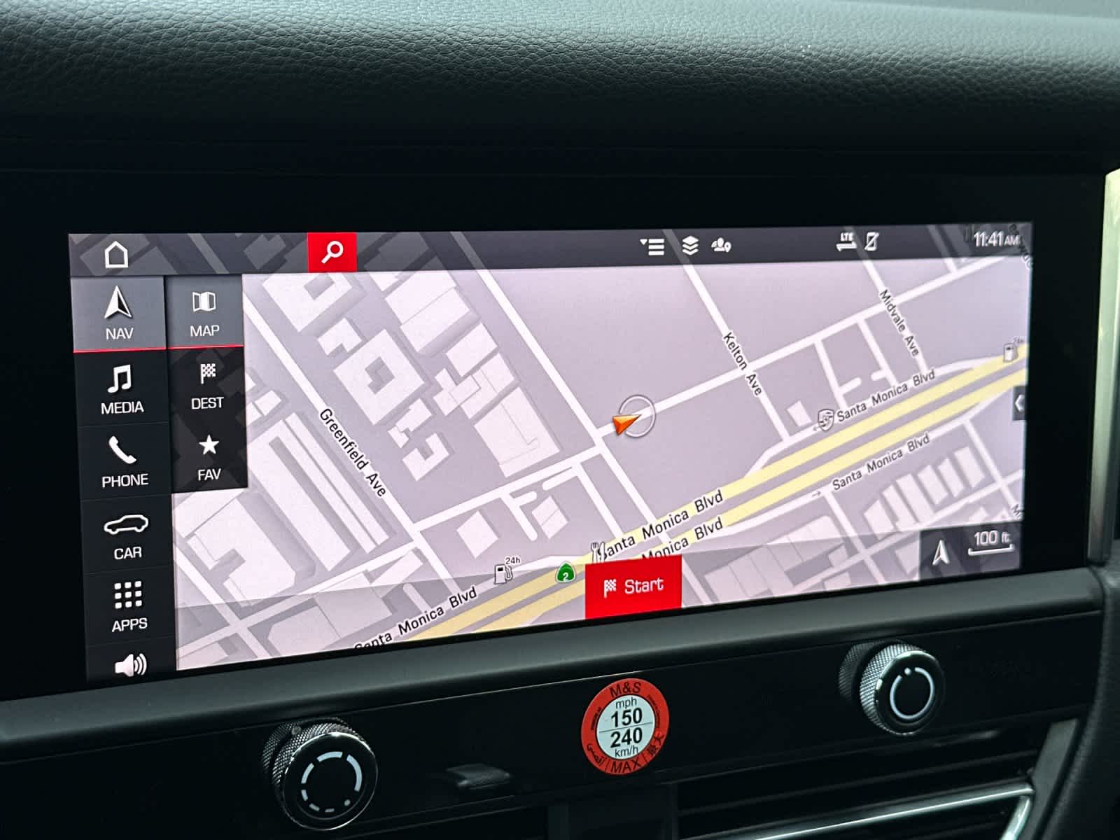 Thumbnail: 2025 Porsche Macan - 21