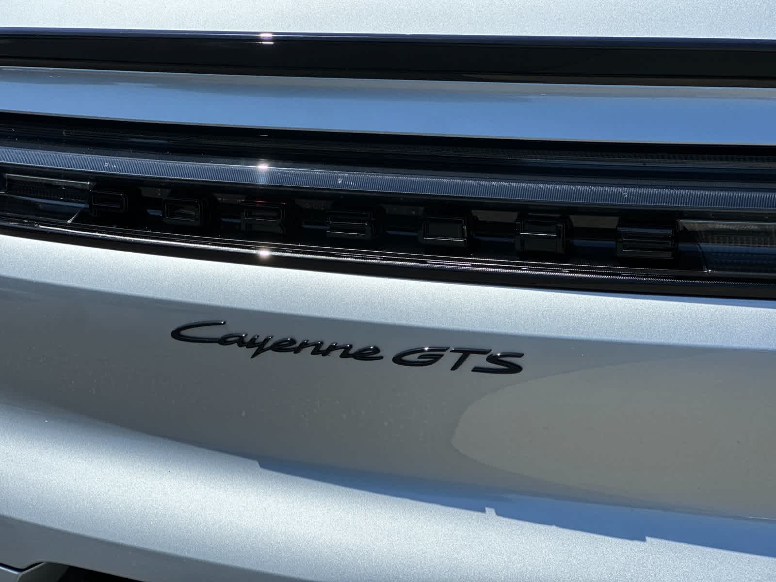 Thumbnail: 2026 Porsche Cayenne - 33