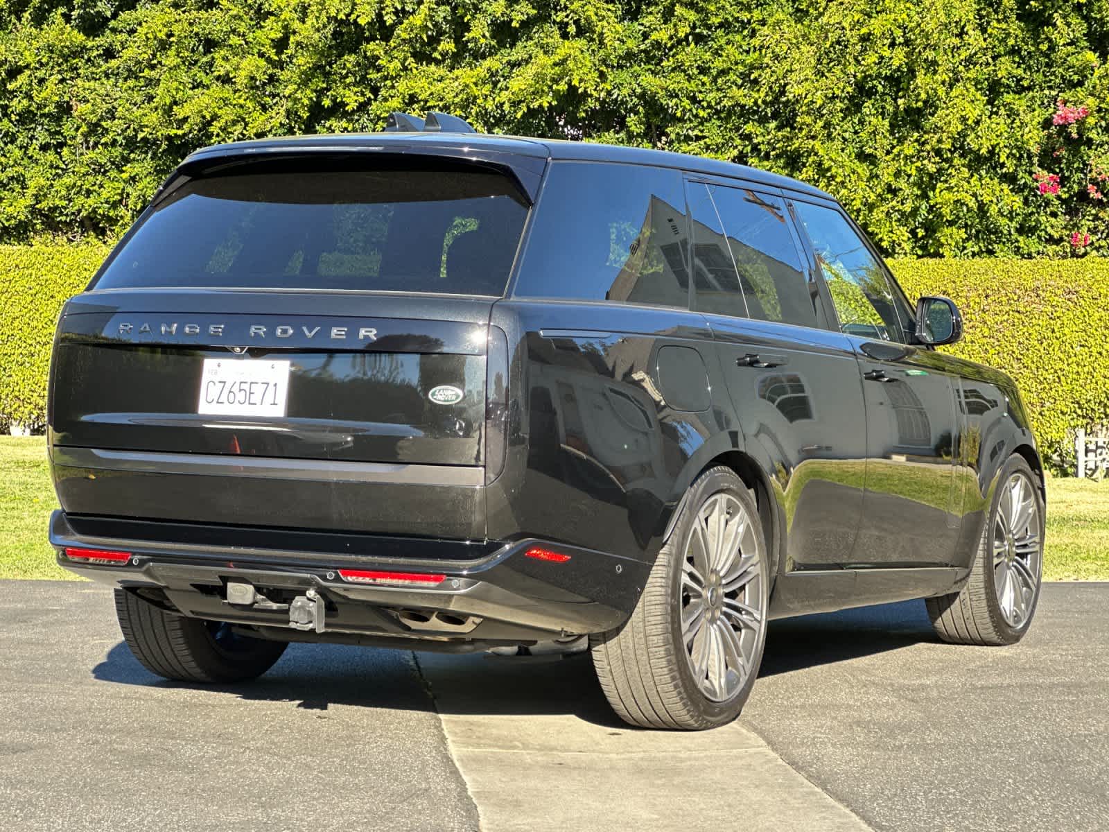 Thumbnail: 2023 Land Rover Range Rover - 8