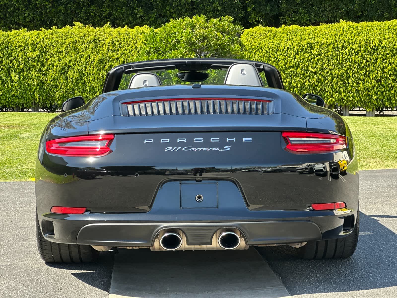 Thumbnail: 2017 Porsche 911 - 6